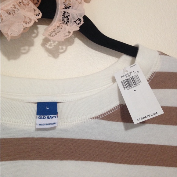 OLD NAVY Brown and White Short-Sleeve Vintage Striped Easy Scoop Neck T-shirt - Picture 3 of 8